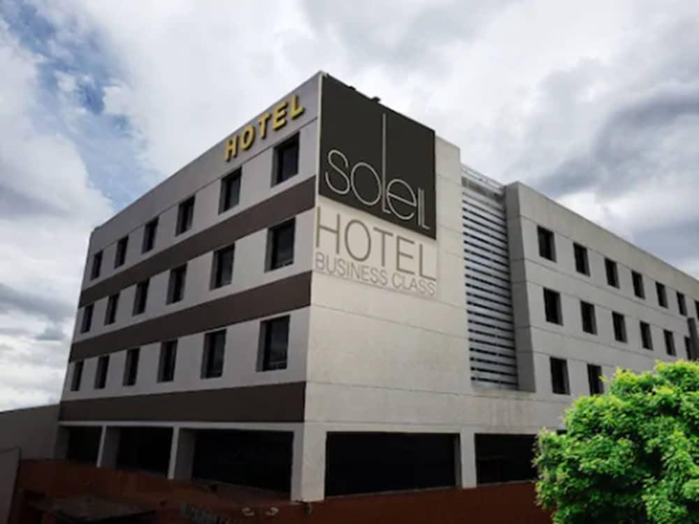 Hotel Soleil Business Class Celaya 塞拉亚 外观 照片