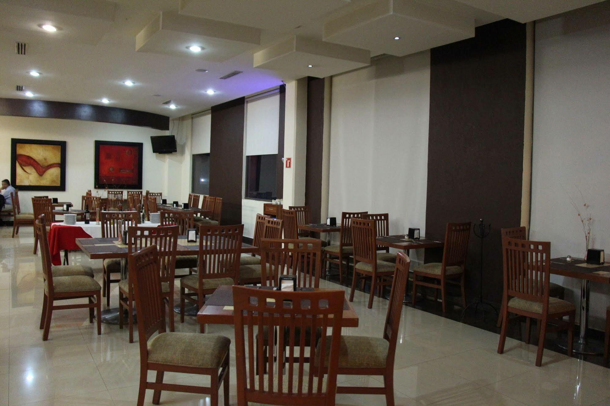 Hotel Soleil Business Class Celaya 外观 照片